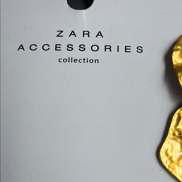 Zara Gold Sculptural Necklace - Picture 3 of 7